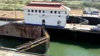 preview picture of video 'CANAL DE PANAMA - ESCLUSAS DE MIRAFLORES - FEBRERO DE 2009'
