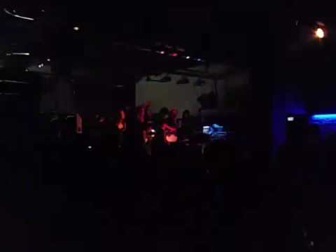 Ilario alicante plays "sam paganini feat zoe-the beat" at showroom 05.01.2017