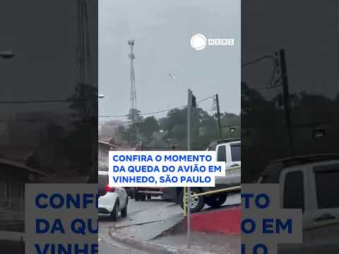 Momento da queda do avião em Vinhedo, interior de São Paulo. 📲 #RecordNews