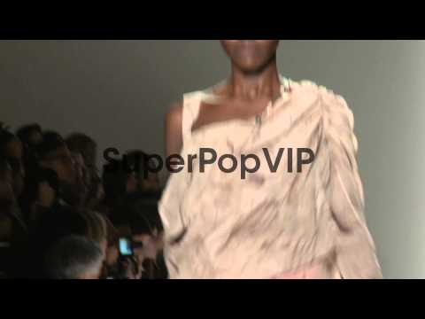Models walk the runway at Katya Leonovich - Runway - Spri...