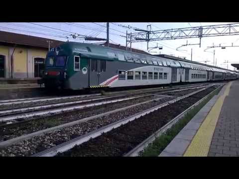 E464 284 Vivalto+5 2 piani Trenord - Monza 26/08/2015