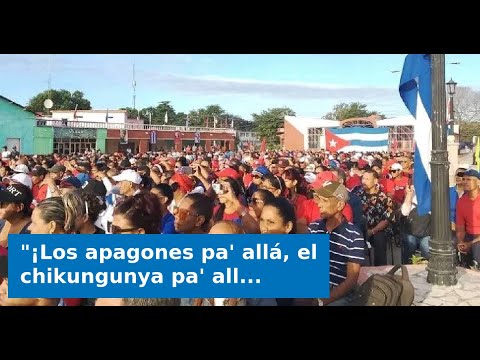 "¡Los apagones pa' allá, el chikungunya pa' allá": Cubanos cantan a coro en Río Cauto después de act