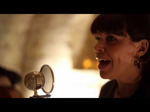 Lady Linn - Miss the Boat - Indies Keeping Secrets Brussels (live)