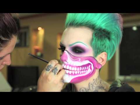 Pink Skull Bandana Halloween Mask - Time Lapse | Jeffree Star