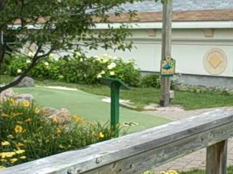 Le Petit Geant Mini Golf at Tremblant