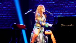 Tori Amos - Wedding Day (Padova, Unrepentant Geraldines Tour) - HD