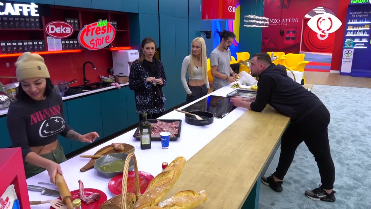 Më mirë Hitlerin se Gentin lider/Banorët bisedojnë në kuzhinë