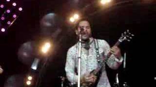 Lenny Kravitz american woman live in Moscow