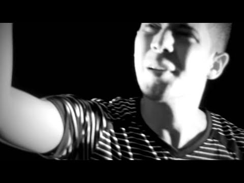 T-RiEr - No Vale La Pena [Official Video]