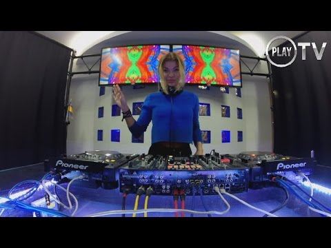 Live @PLAY TV 18.11.2015 - HANNA