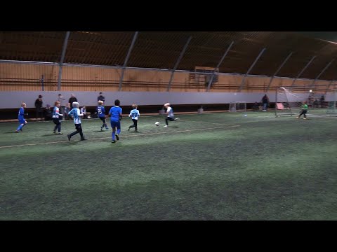 2022-12-10 FC Wild Valkoinen - EBK Keltainen