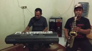 Download lagu Instrument Lagu Minang 'LINTUAH' by Zul Ongga Ft. Medi Saxophone [ Live Musik ] mp3