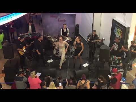 Garami Funky Staff feat Veres Mónika Nika & Bebe - Proud Mary cover (Lurdy Ház)