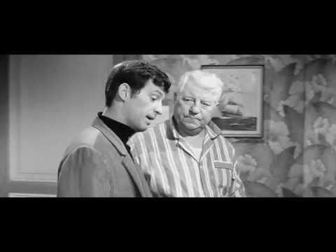 "Le  Yang-Tsé-Kiang" extrait d' Un singe en Hiver de Henri Verneuil (1963)