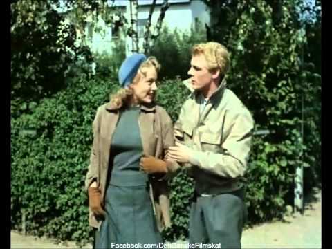 Far til fire i byen (1956) - Sarkasme