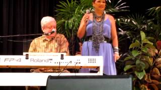 Melveen Leed & Jay Larrin - Moloka'i Aloha