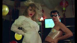 The Strangle Of Anna - The Moonlandingz ft Rebecca Lucy Taylor