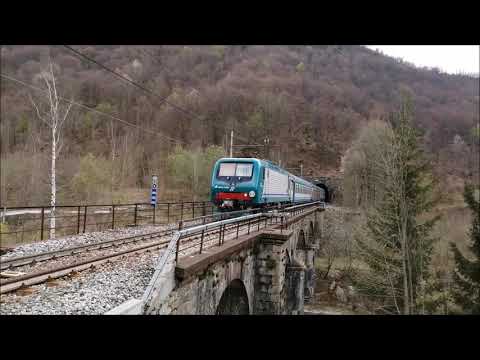 E.464 NEI NUOVI COLORI SBUCA E ENTRA IN GALLERIA A LIMONE Pte. VEN. 19 - 4 - 2019