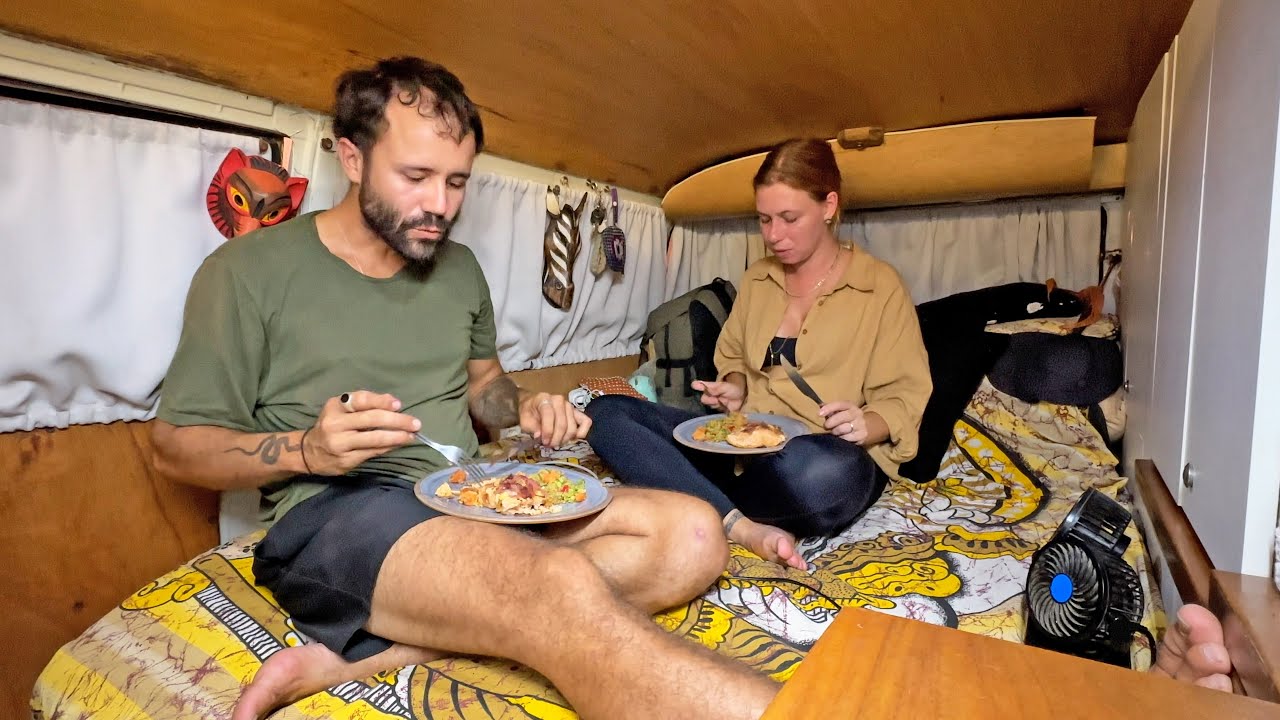 A polícia mexicana nos dá um refúgio pra dormir na cidade