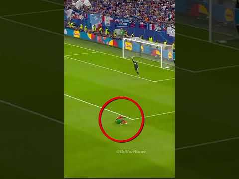 When mbappe & vinicius hit top speed🔥