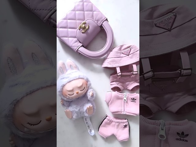 Vídeo relacionado con JAWUZ 17 cm Ropa para Labubu Incluye un Vestido y un Lazo para el Cabello Rosa (sin muñeca)