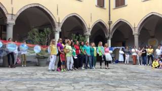 Coro Sant&#39;Angela Merici canta &quot;True colors&quot;