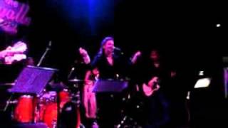 Belinda Carlisle - La Vie En Rose - live at The Pigalle Club.wmv