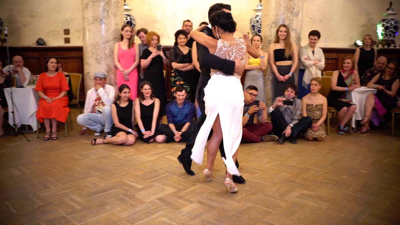 2-5 Show Jonathan Saavedra & Clarisa Aragon  (Argentina)