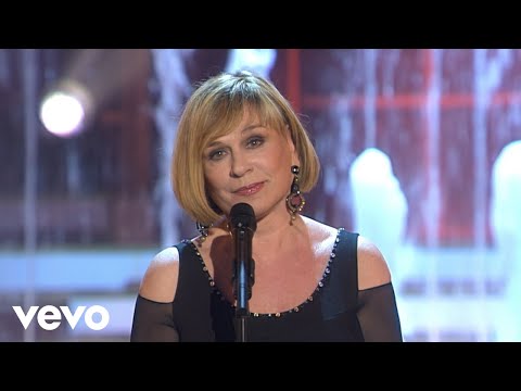 Mary Roos - Aufrecht geh'n (Willkommen bei Carmen Nebel 25.09.10)