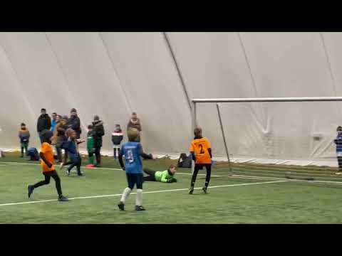 2022.12.11. Turniej Mikołajkowy. KSO 2013B/A - UKS Ołtarzew