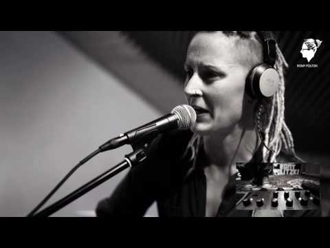 Romy Politzki - losing my religion (R.E.M. Cover) live 2016