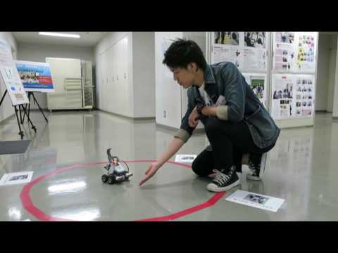 手招きロボット