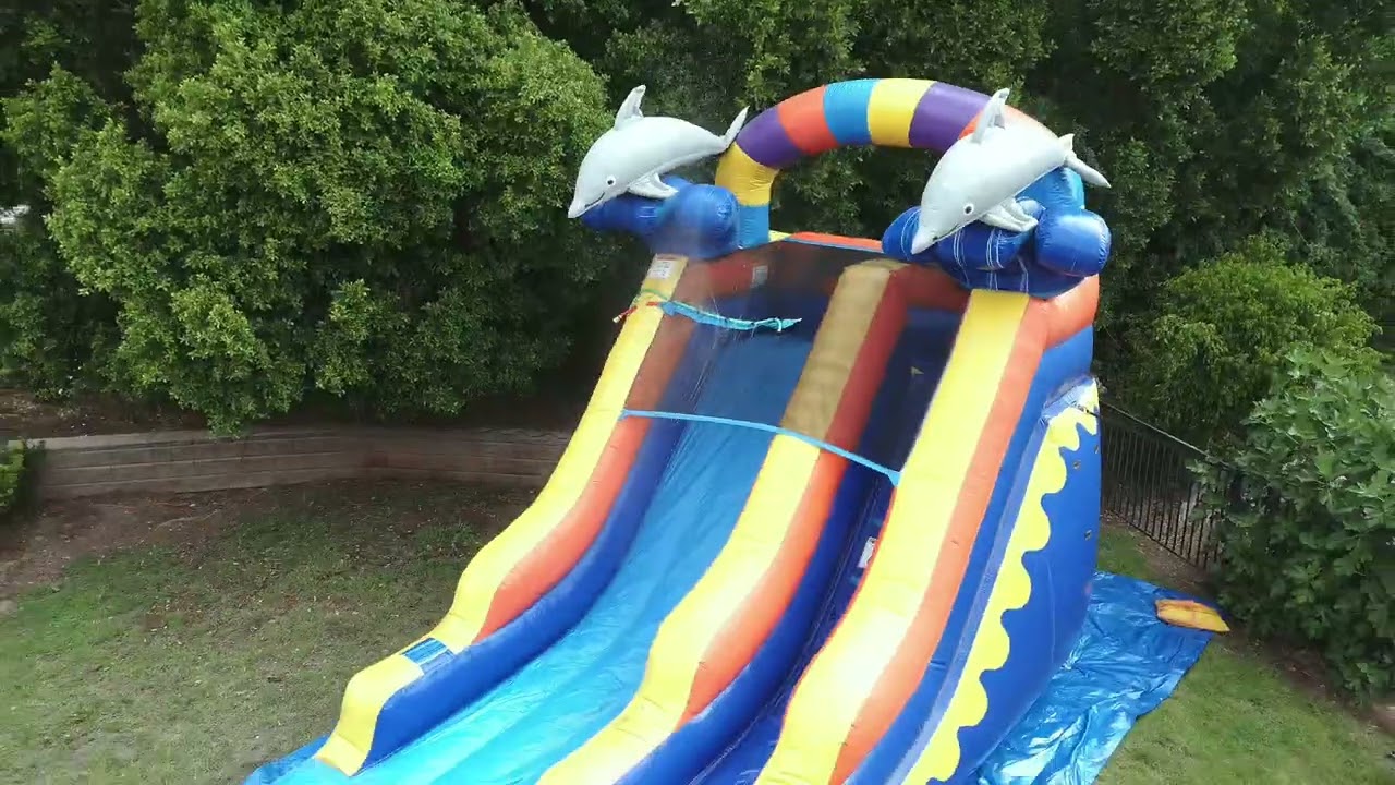 Dolph Splash - Waterslide