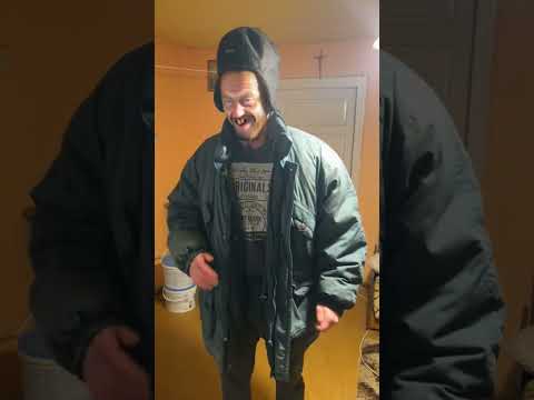 Niespodzianka od szefa 🤣 #budowlaniec #śmieszne #remont #humor #budowa