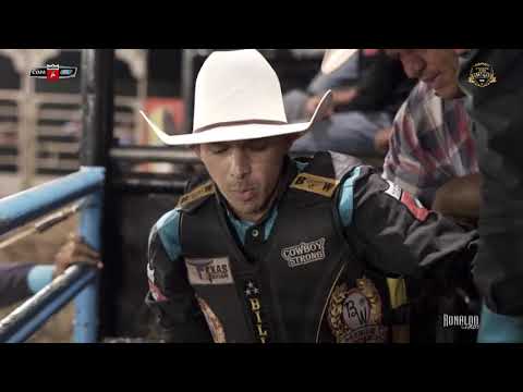 Rodeio de palmital quinta feira Rafael jose de brito 94 pontos no touro doce amargo