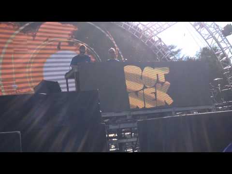 Botnek - The Reward Is Cheese (Nom De Strip Remix) @ HARD Day of the Dead 2014