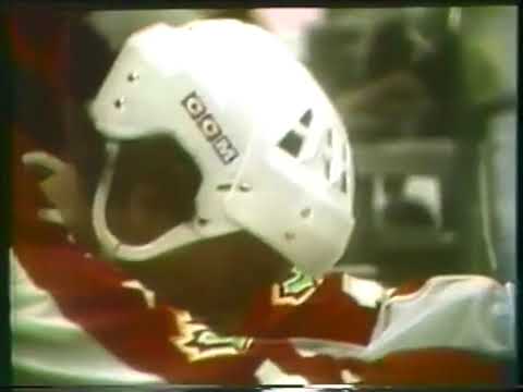 1977 - WC - Canada's Ralph Klassen kills a 5-on-3 power play against Czechoslovakia