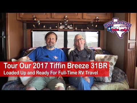 2017 Tiffin Breeze 31BR Tour (Small Diesel Motorhome) | Full Time RV Life