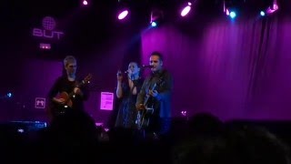 Jorge Drexler, Ariel Rot y Leonor Watling - Toque de Queda (Acústico)