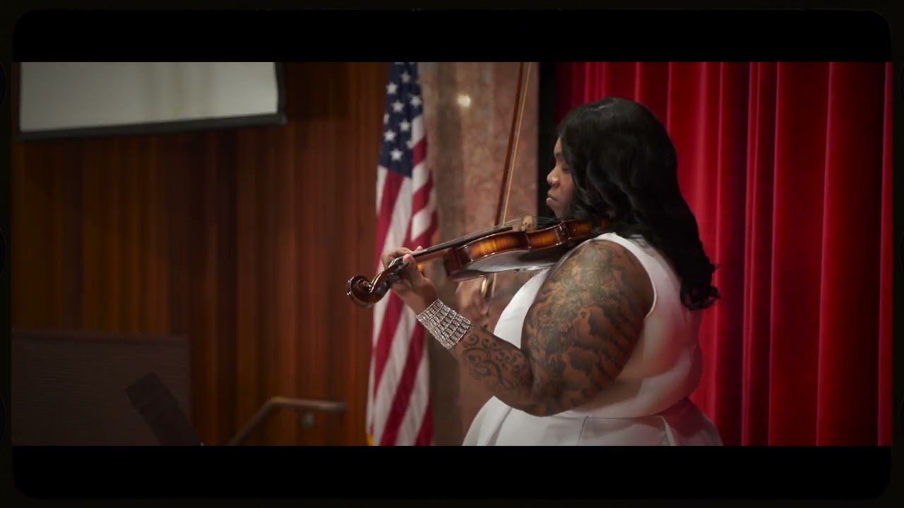 Promotional video thumbnail 1 for Classique the Violinist