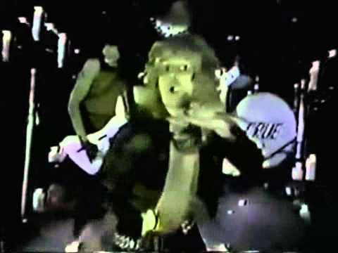 Videoclip de Public Enemy #1 — Mötley Crüe
