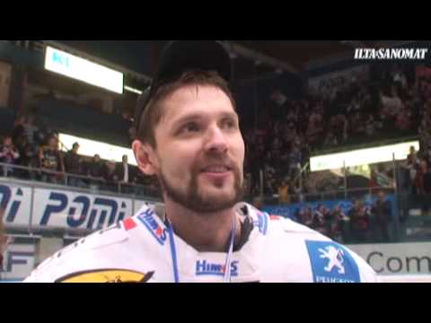 JYP-vahti Wallinheimon: Toivottavasti Nykänen laulaa torilla.