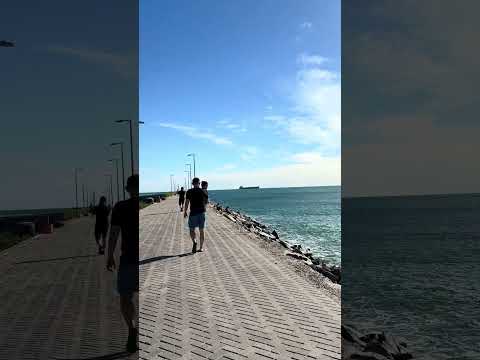 Orla da Praia de Iracema, em Fortaleza - Ceará #ceará #travel #fortaleza #praia #mar