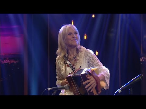 Sharon Shannon and Friends - Blackbird | The Late Late Show | RTÉ One