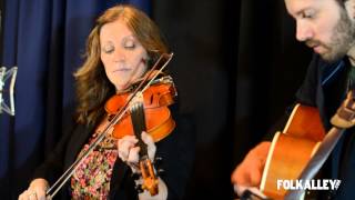 Folk Alley Sessions: Mary Jane Lamond & Wendy MacIsaac - 