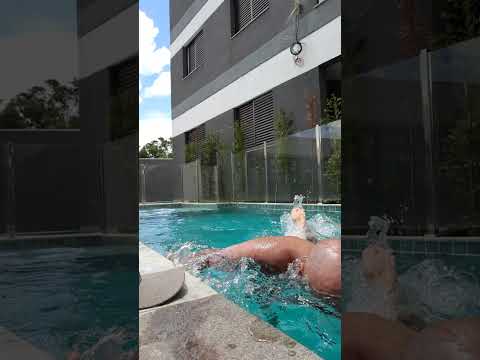 cuidado neste domingo! porque. ........   piscina