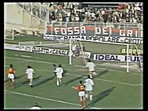 1982/83, Serie A, Catanzaro - Genoa 2-2 (08)