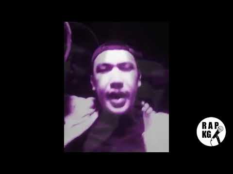 Beck-40 зачитывает в студии рэпчик