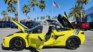 2024 Corvette Z06 Convertible 3LZ, Accelerate Yellow Metallic en Español