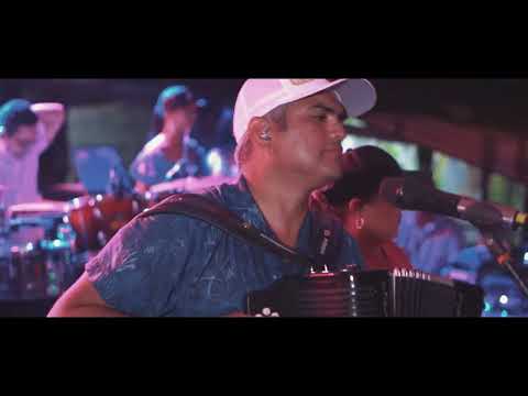 JHONATHAN CHÁVEZ - ROSA CON ESPINAS (EN VIVO)